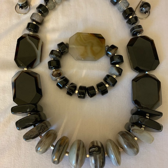 Black n white agate necklace - Picture 6 of 6